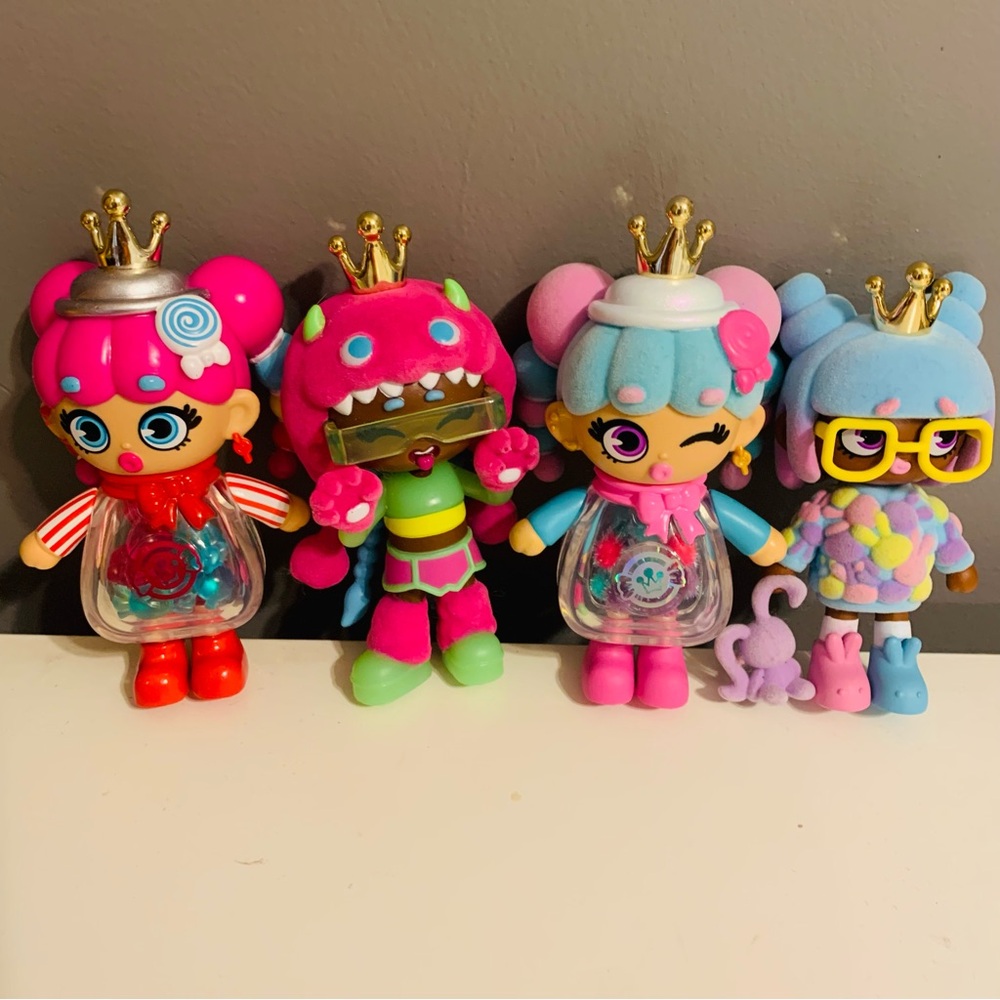 XOX Kweenie Figurines / dolls no boxes set of 4